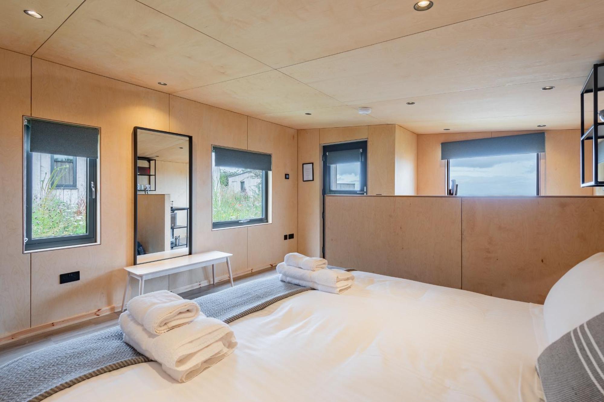 Rustic Cabins, Sea Views From Rewilded Farm With Highland Cows St Andrews Exterior photo